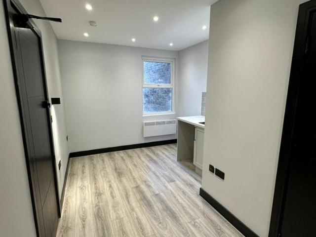Flat for rent in Bellingham, Greater London