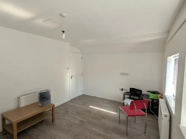 Flat for rent in Armley, West Yorkshire