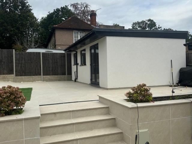 Flat for rent in Harrow Weald, Greater London