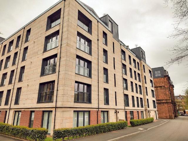 Flat for rent in Broomhill, Scotland