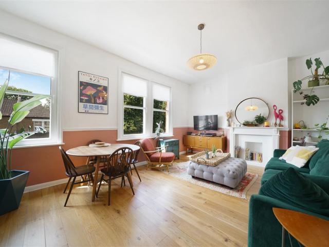 Flat for rent in London Borough of Lewisham, Greater London