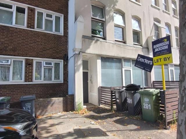 Flat for rent in London Borough of Lewisham, Greater London