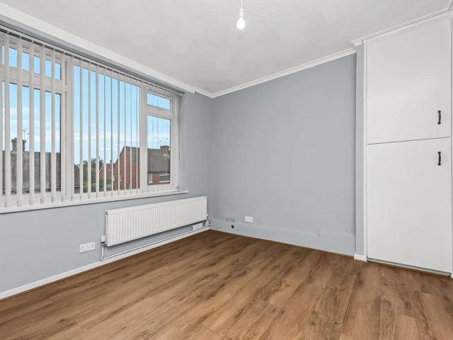 Flat for rent in Monks Orchard, Kent