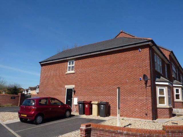 Flat for rent in Lee Bank, Greater Manchester
