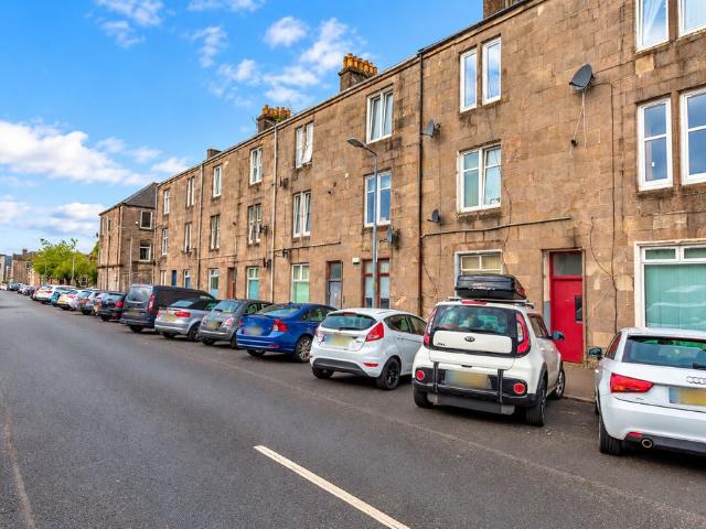 Flat for rent in Silverton, Dumbarton