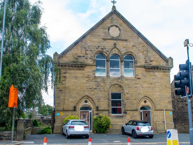 Flat for rent in Bruntcliffe, Leeds