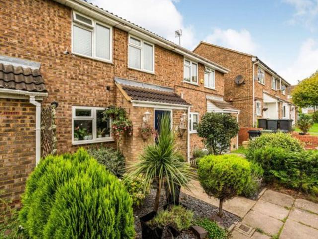 Flat for rent in Sundon Park, Luton