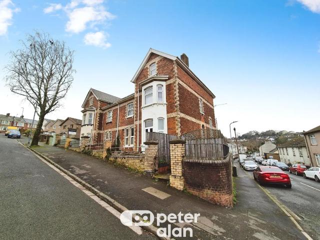 Flat for rent in Victoria, Newport