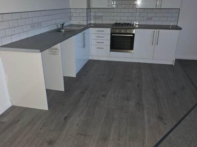 Flat for rent in Gorseinon, Wales
