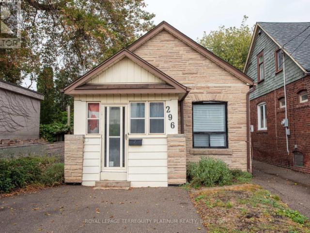 House for rent in Beaches—East York, Toronto