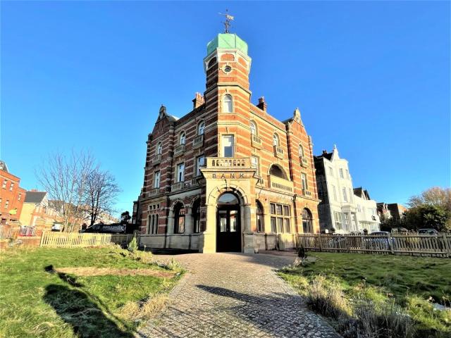 Flat for rent in Central, Heathlands