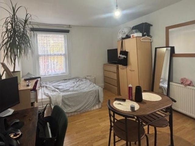 Flat for rent in Harlesden, Greater London