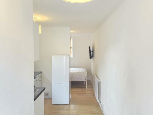 Flat for rent in Georgia, Greater Manchester