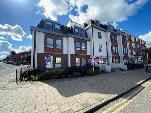 Flat for rent in Walton, Aylesbury