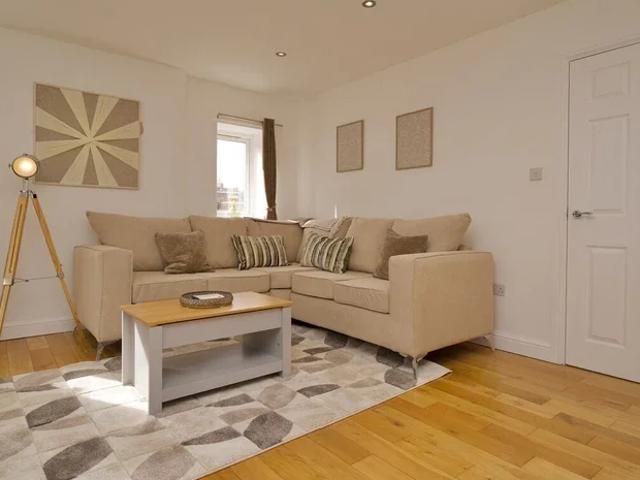 Flat for rent in Chilvers Coton, Camp Hill