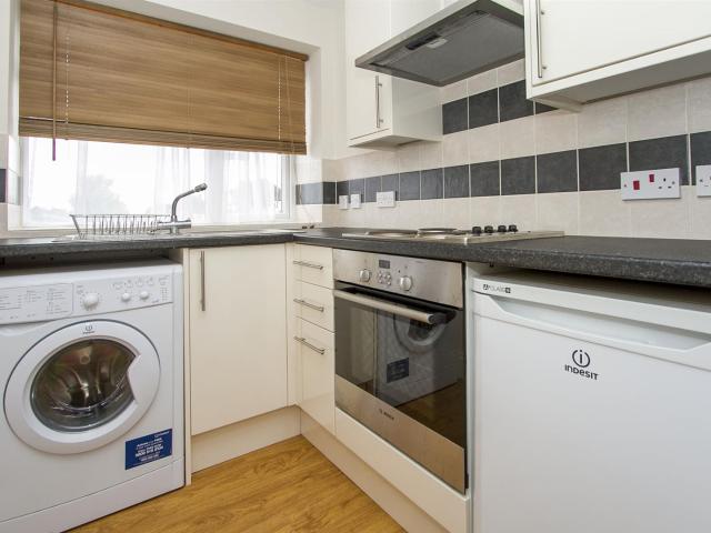 Flat for rent in Mill Hill, Greater London