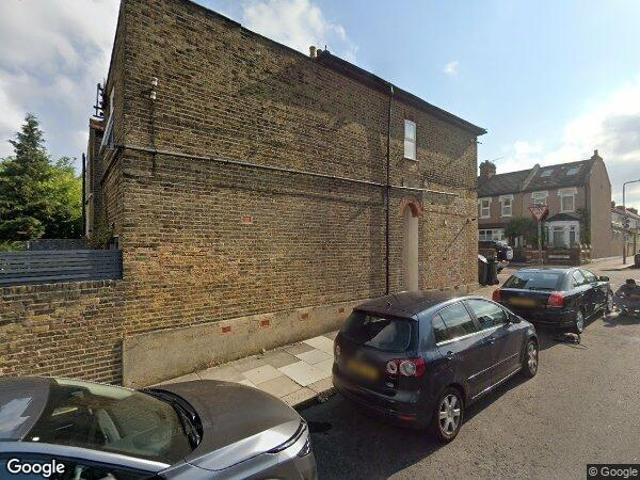 Flat for rent in Newbury Park, Greater London