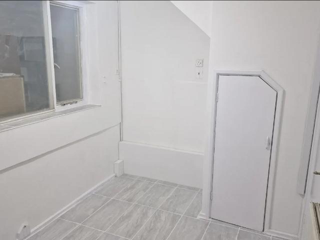 Flat for rent in Aldersbrook, Greater London