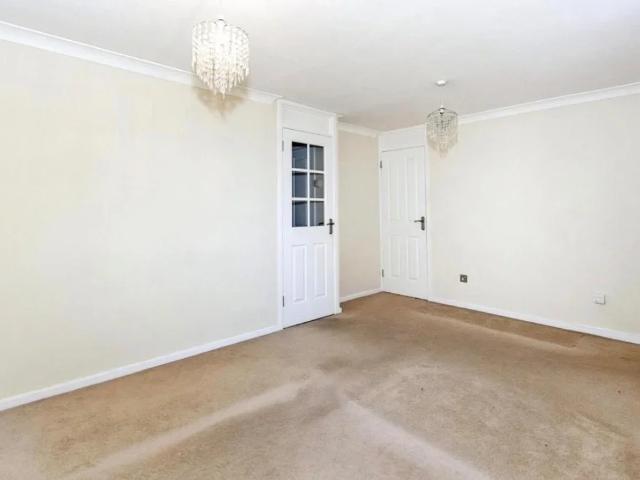 Flat for rent in Chalvey, Slough