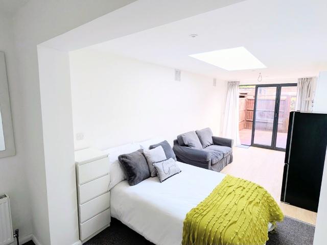 Flat for rent in Chalvey, Slough