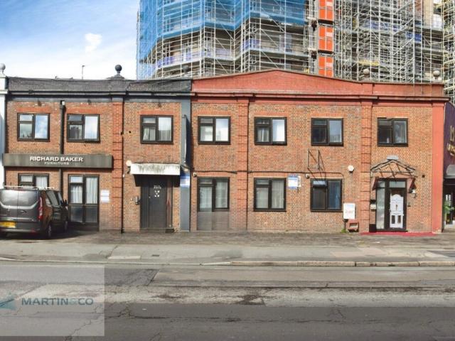 Flat for rent in London Borough of Merton, Greater London