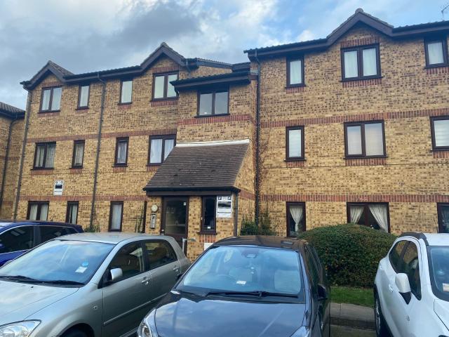 Flat for rent in Goodmayes, Greater London