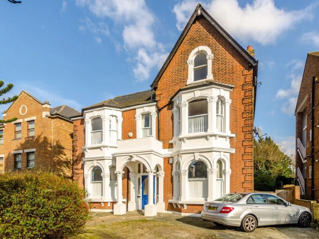 Flat for rent in London Borough of Lewisham, Greater London