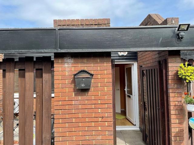 Flat for rent in Burnt Oak, Greater London