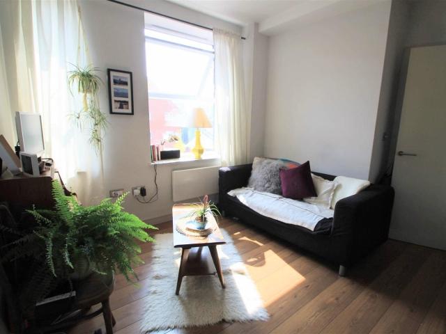 Flat for rent in Cardiff International Sports Village, Falcon Lodge