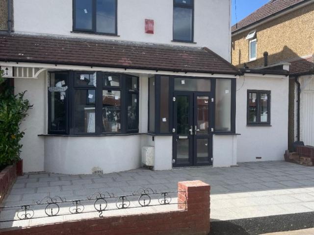 Flat for rent in Wormley, Broxbourne