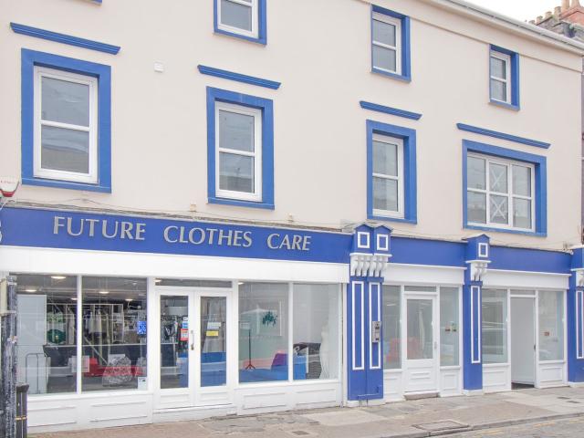 Flat for rent in Cardiff Bay, Falcon Lodge