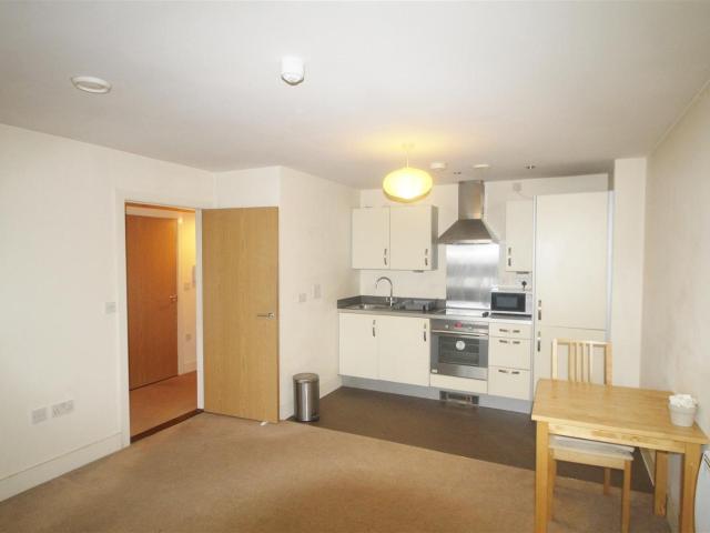 Flat for rent in Cardiff International Sports Village, Falcon Lodge