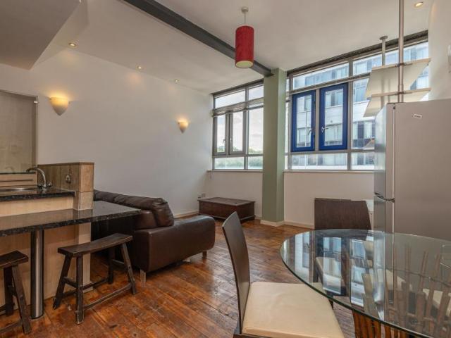Flat for rent in Leylands, West Yorkshire