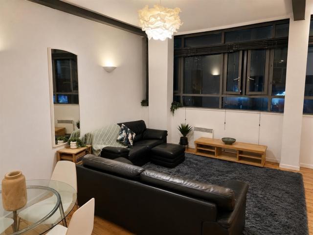 Flat for rent in Leylands, West Yorkshire