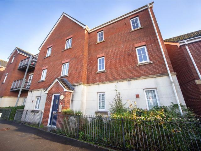 Flat for rent in Falcon Lodge, Wales