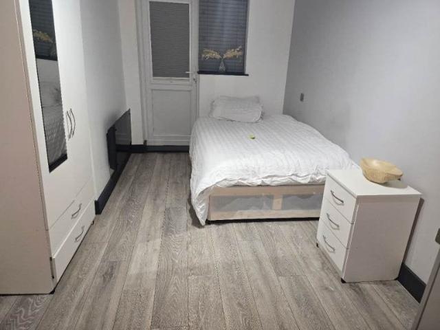 Flat for rent in St Paul's Cray, Greater London