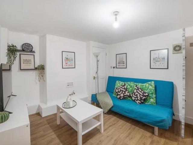 Flat for rent in Camberwell, Camberwell