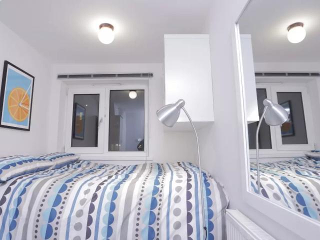 Flat for rent in London Borough of Tower Hamlets, Greater London