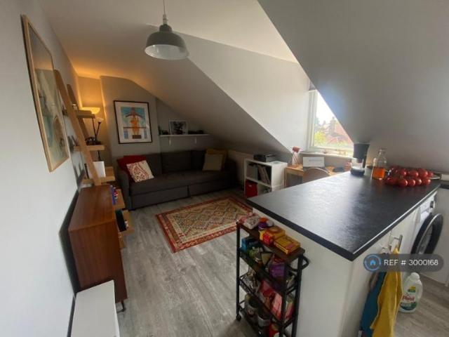 Flat for rent in Wanstead, Greater London