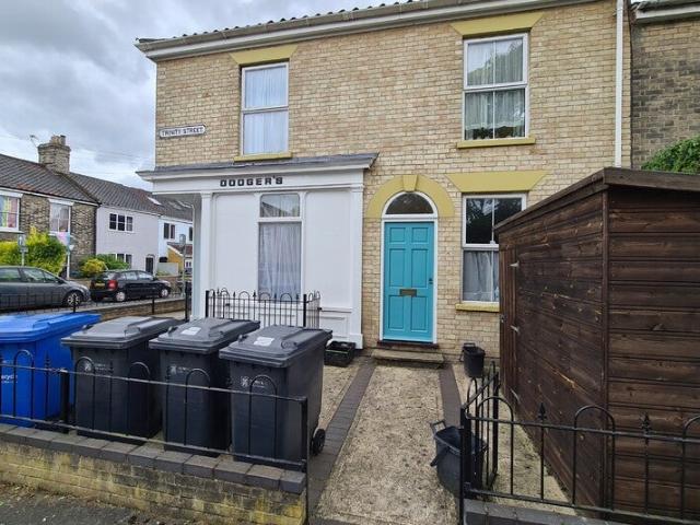Flat for rent in Heigham Grove, East Bank