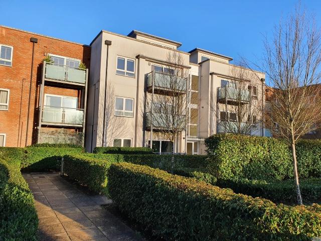 Flat for rent in Merstham, Reigate and Banstead