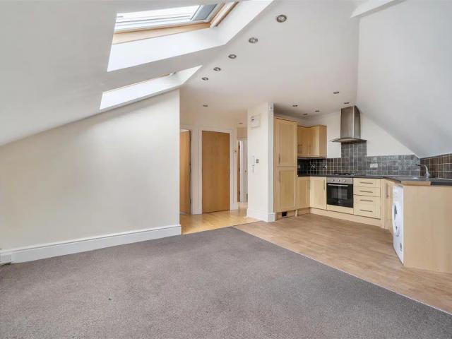 Flat for rent in Westbury on Trym, Bristol