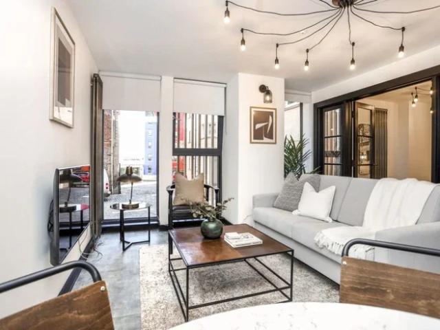Flat for rent in Canongate, Old Town