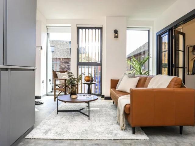 Flat for rent in Canongate, Old Town