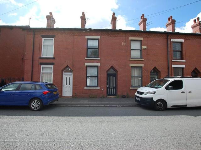 Flat for rent in Ashton-under-Lyne, Tameside