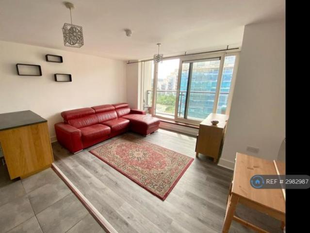 Flat for rent in Cardiff International Sports Village, Falcon Lodge