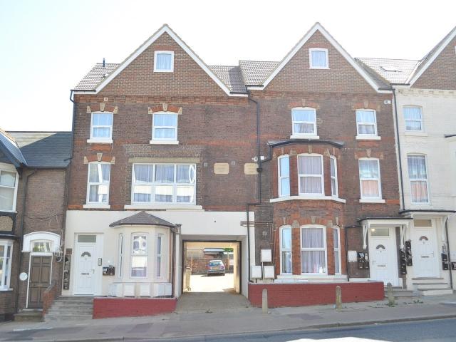 Flat for rent in Spring Park, Luton