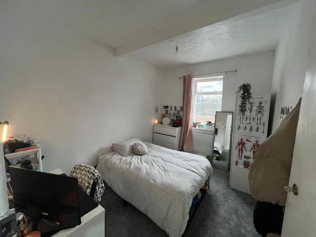 Flat for rent in Hawthorn, Pontypridd