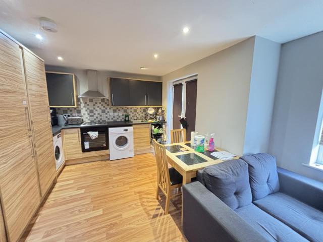 Flat for rent in Headingley Hill, Headingley
