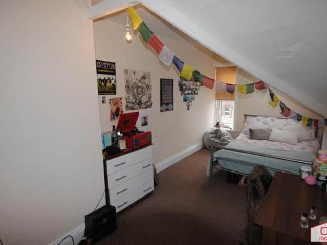 Flat for rent in Headingley Hill, Headingley